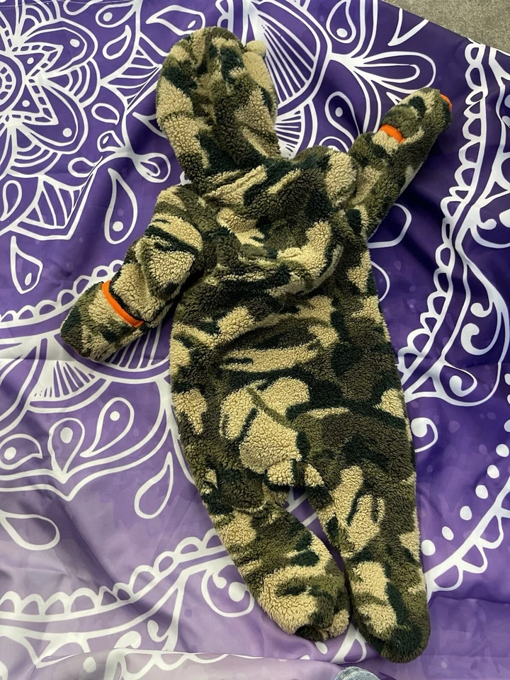 NORTH FACE $85 Infantil 3-6 Meses Camuflaje Oso de Peluche Con Capucha Invierno Una Pieza H29 Foto 2 de 3