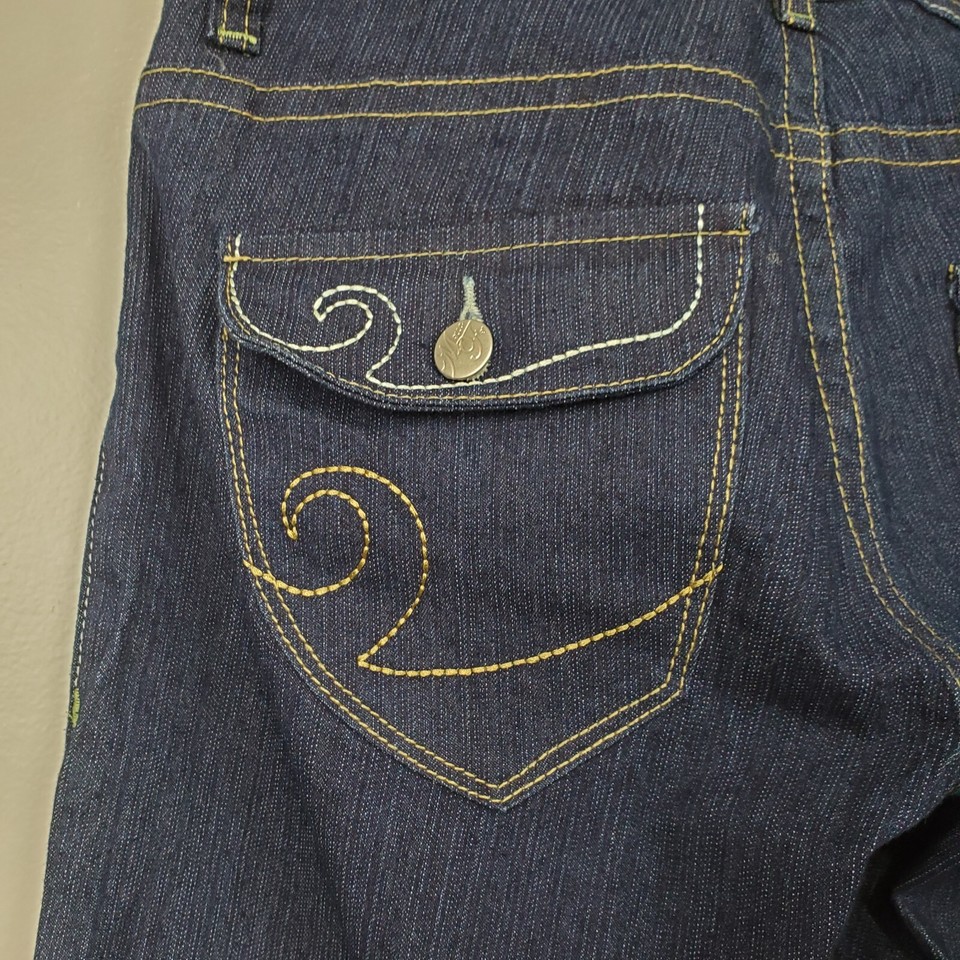 Mecca Femme Dark Wash Cuffed Graphic Logo Low Rise Jean Capri NWT 9/10