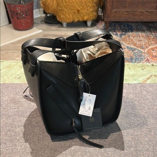 NWT House of Harlow 1960 Loewe Hammock style convertible crossbody bag