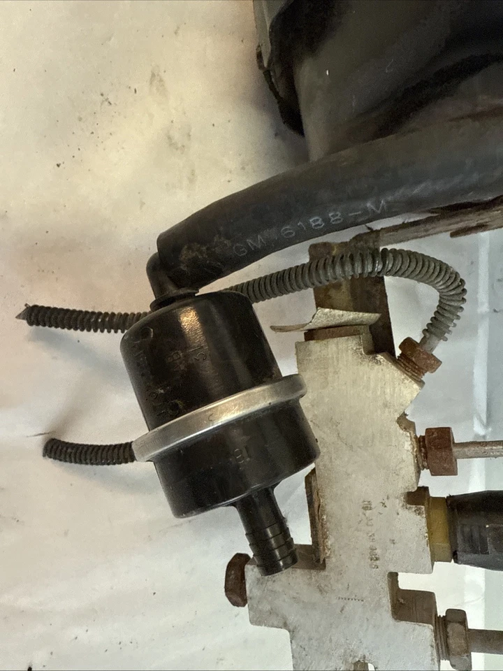 Chevy Camaro Firebird 1982-1992 transmisión automática freno refuerzo cilindro maestro 18006814 Foto 2 de 4