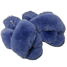 Cupcakes and Cashmere Super Soft Faux Fur Youths Slippers. Size 61/2-71/2 PT4