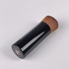 CHANEL Les Beiges Water-Fresh Teint Foundation Brush Travel size x2