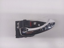 poignée intérieure avant gauche TOYOTA RAV4 A3 EXECUTIVE 210797
