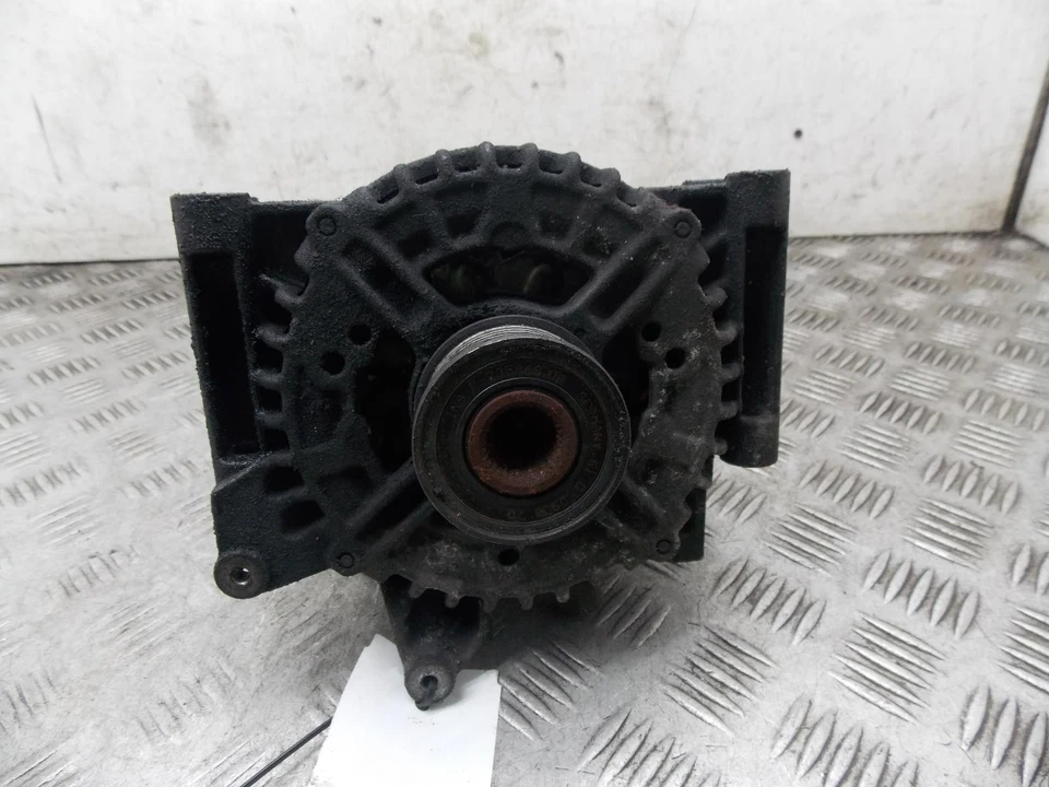Mercedes C Class Automatic Alternator With AC A0131549002 C220 2.1 Diesel 07-15A - Image 3 of 4