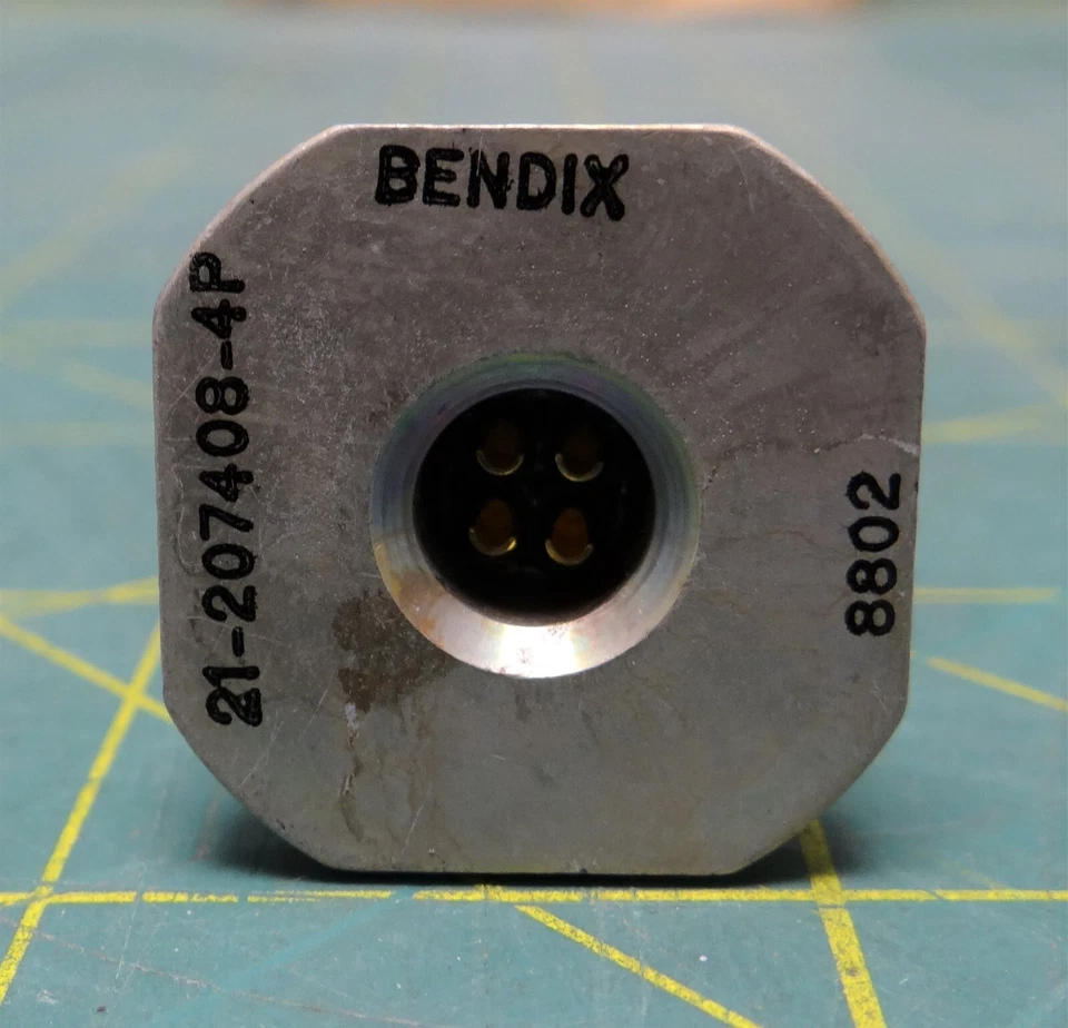 Amphenol 21-207408-4P CH-47 Electrical Receptacle Connector NSN 5935-01-087-5229 - Image 3 of 4