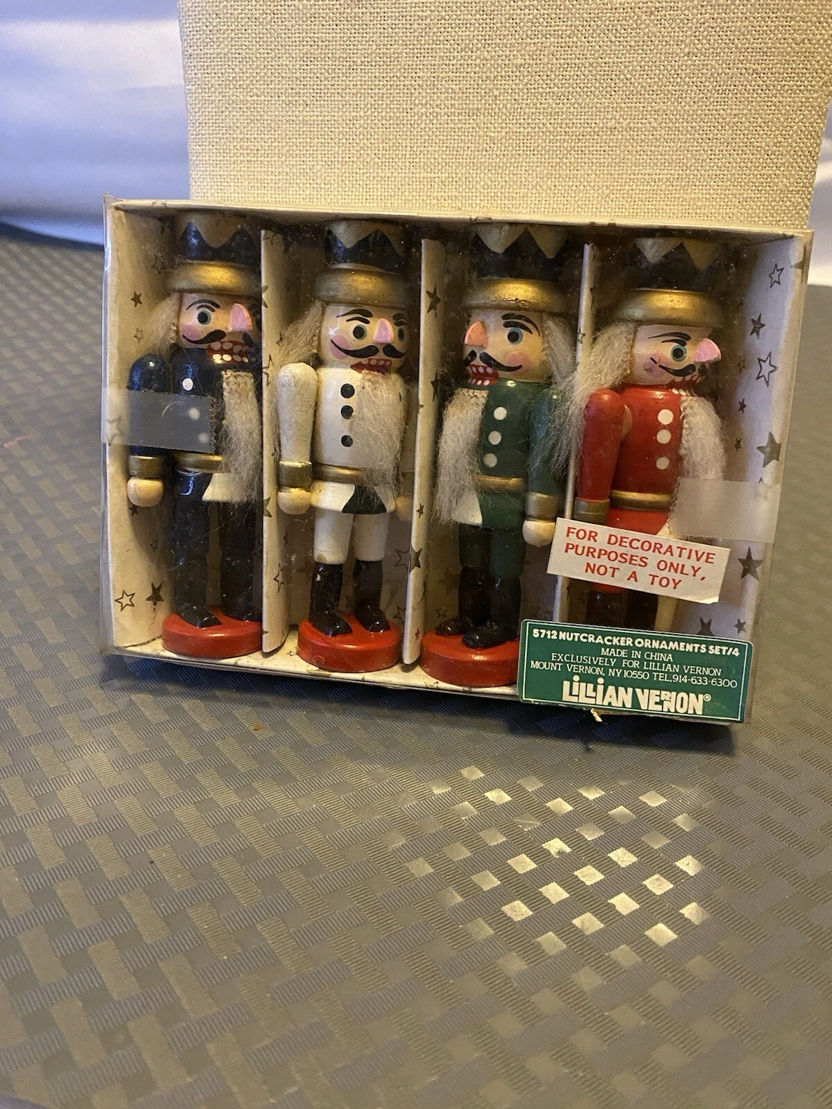 NEW IN BOX LILLIAN VERNON VINTAGE MINITURE NUTCRACKER FIGURES