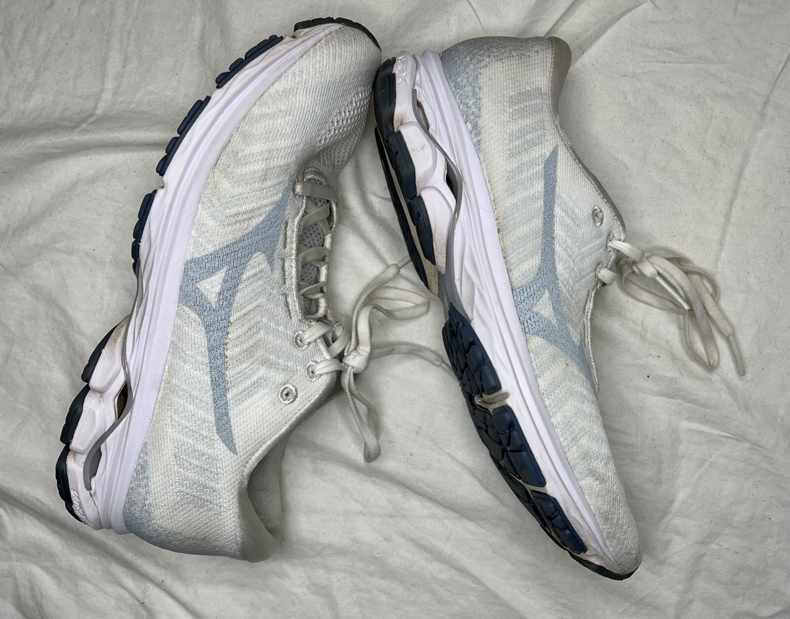 mizuno wave rider 10.5