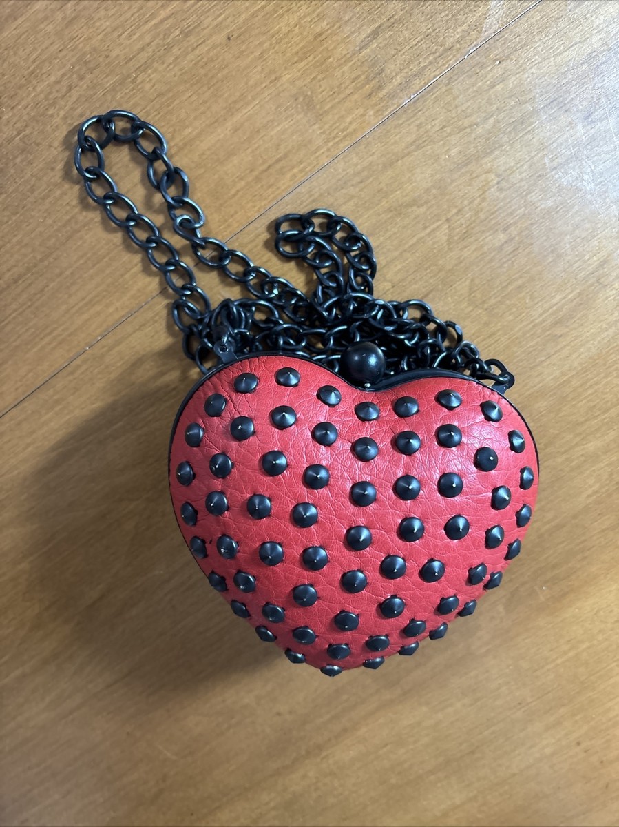 新品 cheche New York スパンコール ビーズ ハート バッグ 赤 新品 cheche New York スパンコール ビーズ ハート バッグ 赤