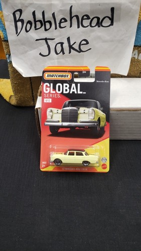 NIB 2022 1962 MERCEDES BENZ 220 SE MATCHBOX GLOBAL SERIES TOY CAR 1/64 #6/12 - 第 1/3 張圖片