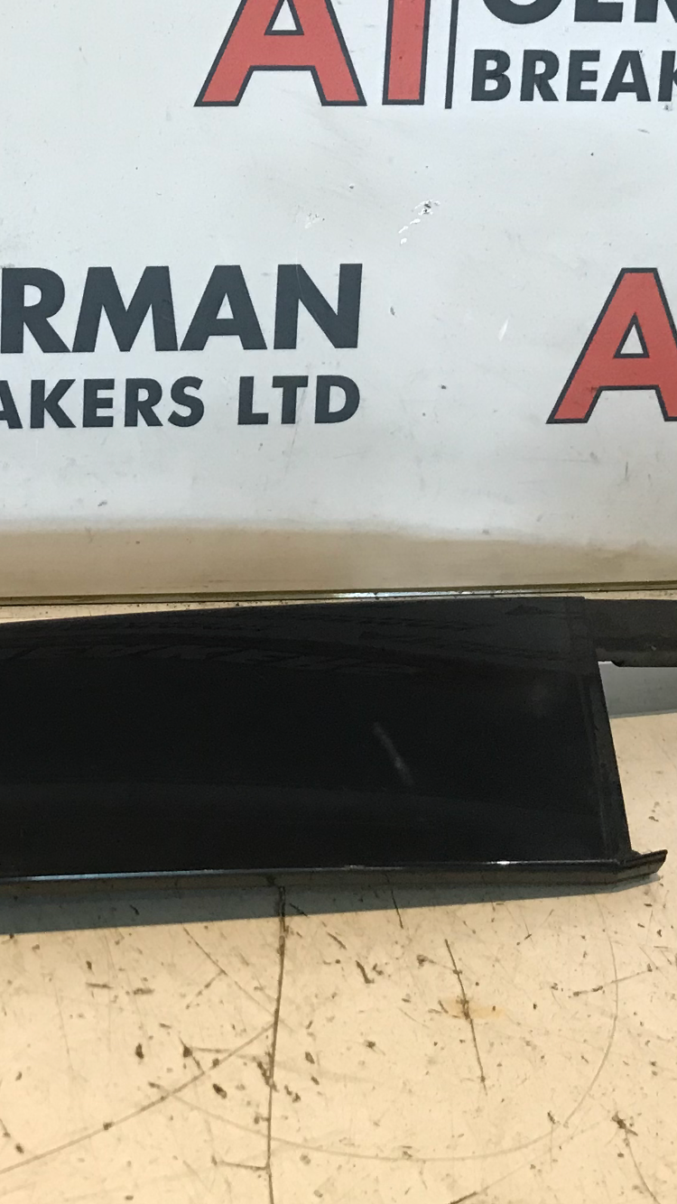 Audi A3 Sportback Front Right Door Window Molding 8V5837902 2015  