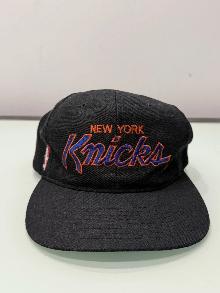 De colección Años 90 New York Knicks Deportes Especialidades Cúpula Negra Escritura Lana Raro Foto 2 de 4