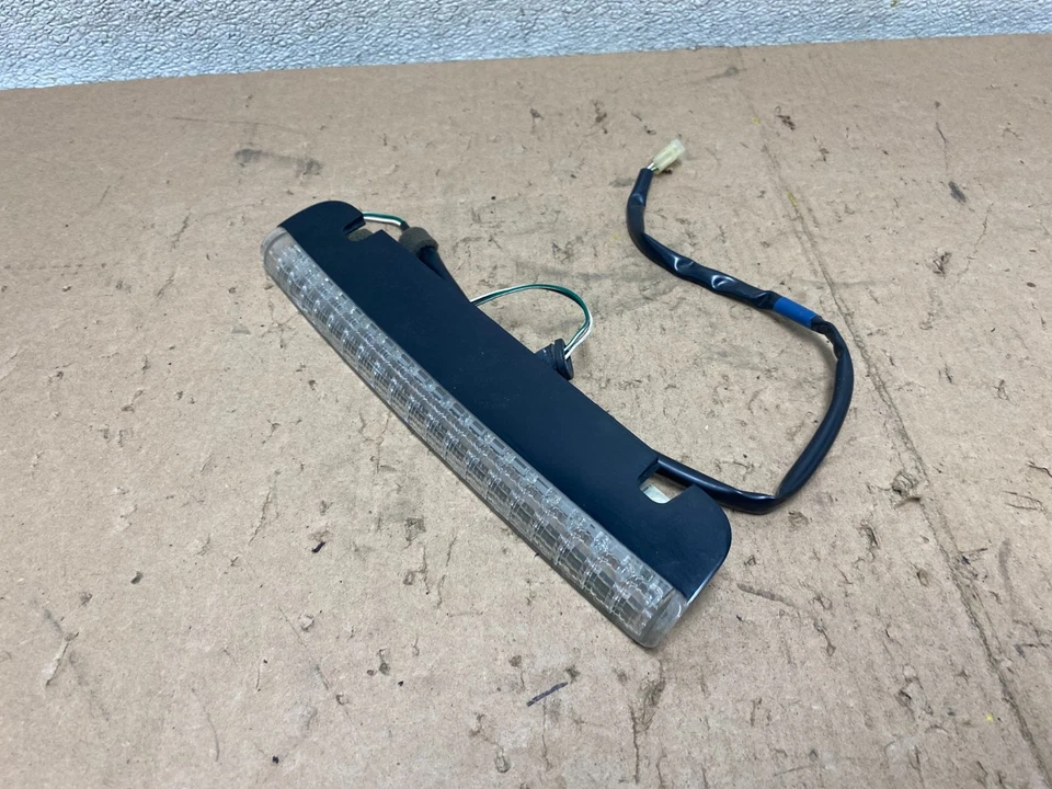 2008 2014 Subaru Tribeca  Spoiler 3RD Third Brake Light OEM 84701XA010 S4147 PS - Image 3 of 4