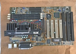 ASUS P2B MOTHERBOARD REV1.10 W/PENTIUM ll PROCESSOR INSTALLED VINTAGE