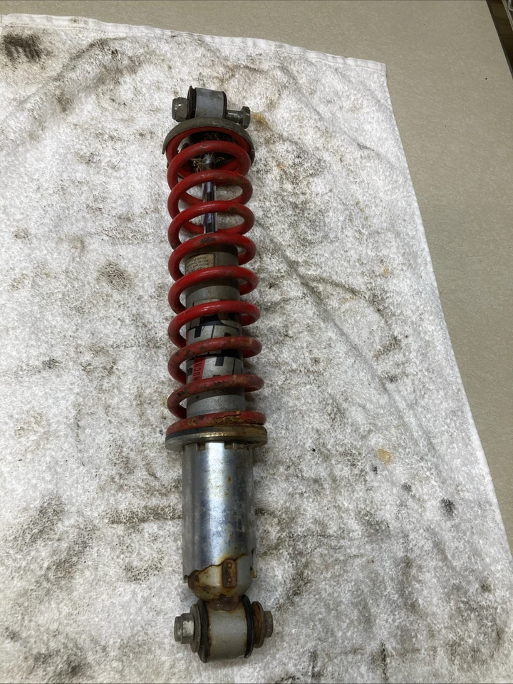 Amortiguador delantero Skidoo Mach 1 700 1999 lado derecho se ajusta al lado izquierdo Foto 2 de 2