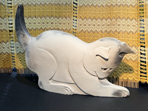Mary Gates Dewey Studio 1999 Signed Rare #23 Sawdust Fired Clay Pouncing Cat Art