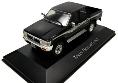 Toyota Hilux SR5, 1997, Black , 1:43 Scale Diecast Model (LX55