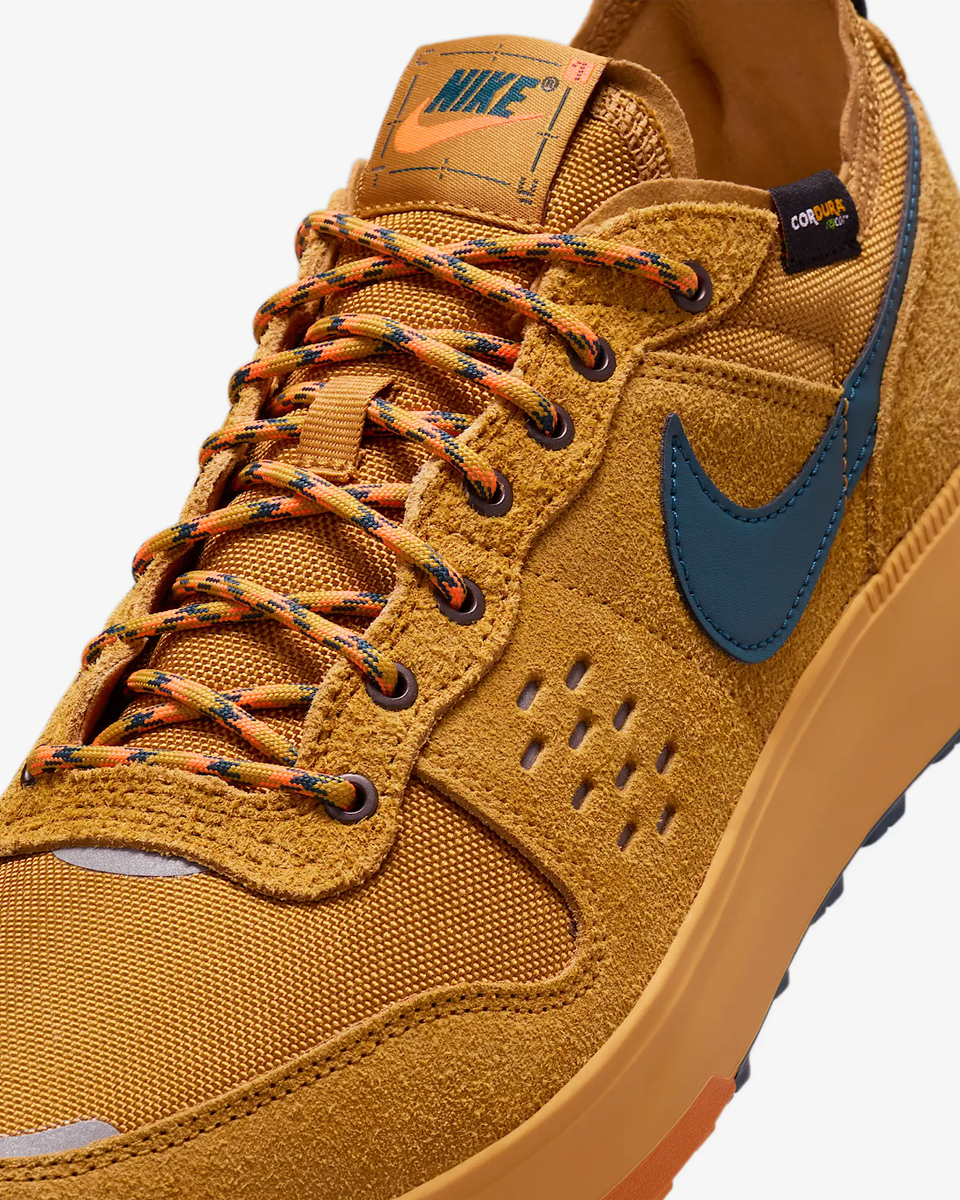 Nike C1TY Premium Shoes in Wheat/Golden Autumn/Sunset