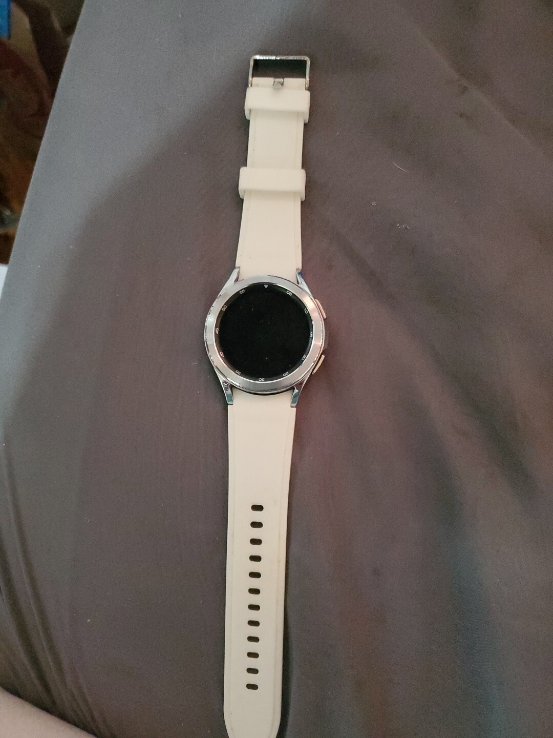 Samsung Galaxy Watch 4 Classic 42mm GPS Silver White Band Smartwatch