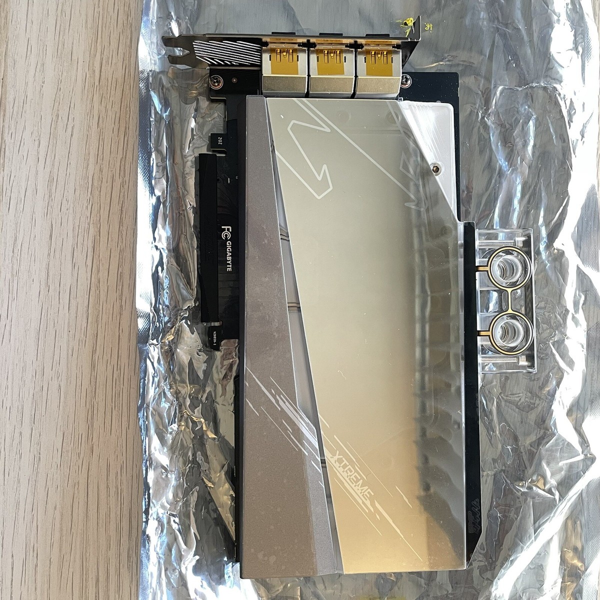 GIGABYTE AORUS GeForce RTX 3080 XTREME WATERFORCE WB 1‎0GB GDDR6X
