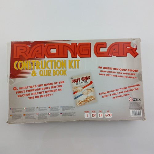 Puzzle in legno 3D kit costruzione auto da corsa e libro quiz - sigillato nuovo - Foto 2 di 6
