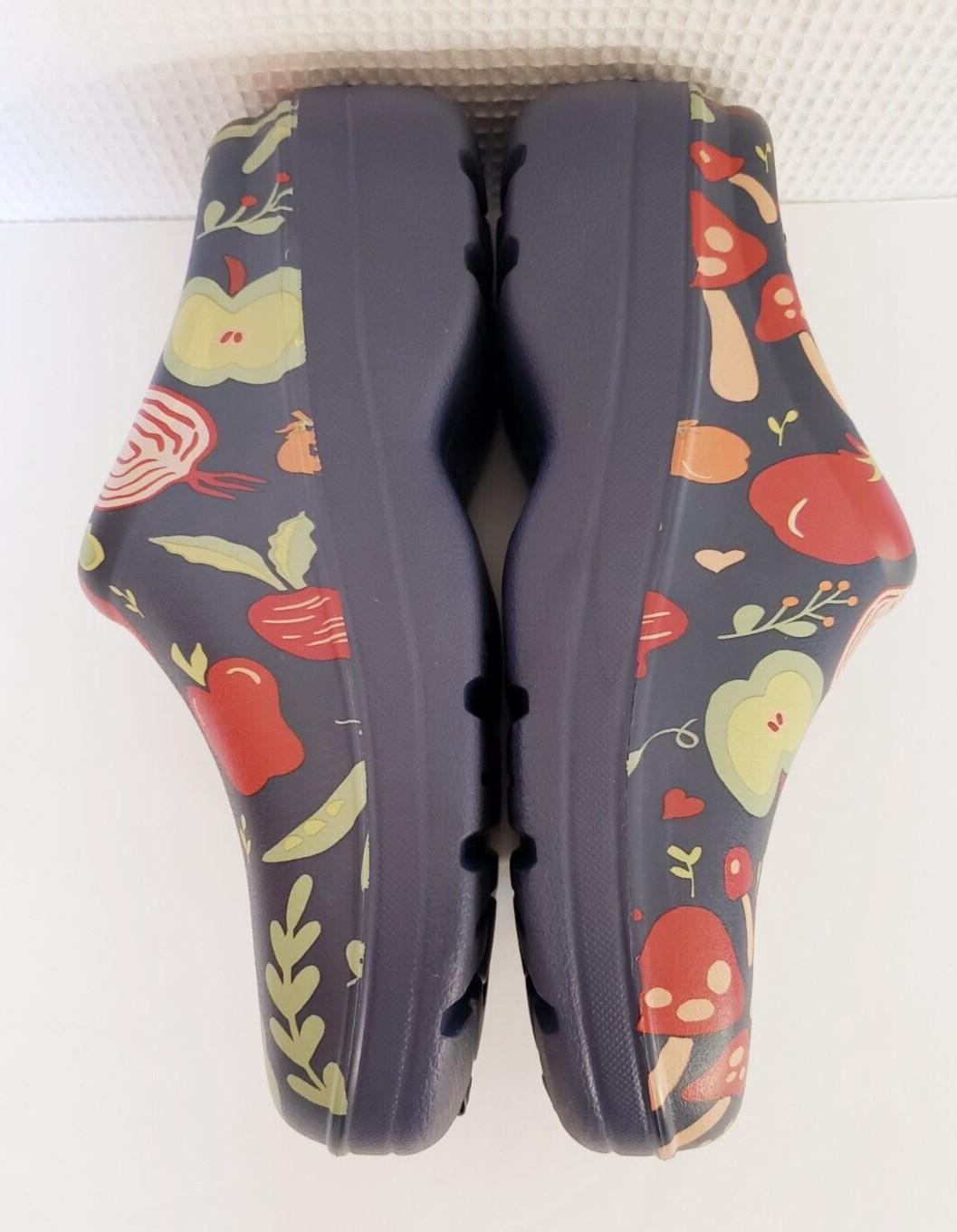 Totes Ultra Tough Lightweight Durable Gardening Clog Shoes Women's Size 7 Blue