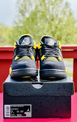 Nike Air Jordan 4 Yellow Thunder Size 7Y Cement Black Bred Red Max