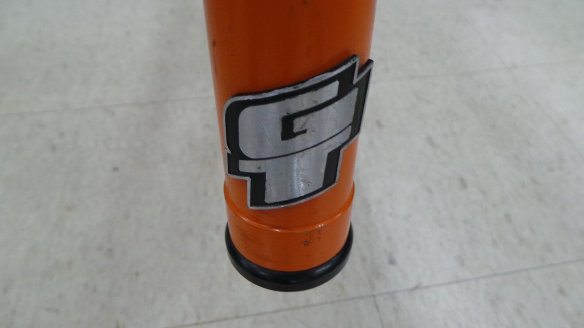 VINTAGE OLD SCHOOL GT PERFORMER BMX FRAME (G119908-3 R LOC