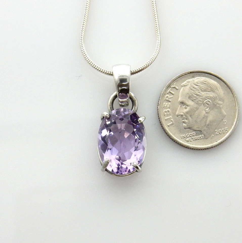 Colgante gota amatista púrpura de plata de ley hecho a mano Foto 2 de 4