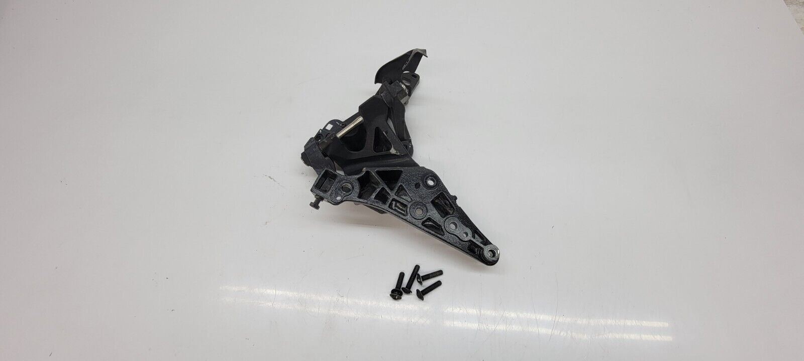 MCLAREN 650 S PASSENGER RIGHT SIDE DOOR HINGE ASSEMBLY OEM 