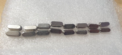 80x Quarz Passiver Kristall Oszillator Resonator 16er SET HC-49S NTSC