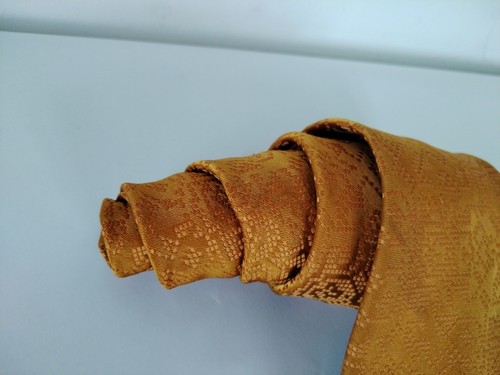 Vintage Debroyal Gold Metallic Geometric Luster Jacquard Woven 70's Tie - Picture 4 of 7