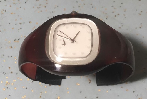 NIKE PRESTO TRANSLUCENT WINE ANALOG MEDIUM CUFF WATCH BACKLITE NO RUBBER BUMPERS - Picture 2 of 13
