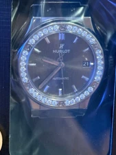 HUBLOT Classic Fusion Racing Grey Diamonds 38mm 565.NX.7071.RX.120