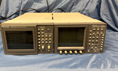 TEKTRONIX 746 Digital Audio Monitor With WFH 601M Serial Component Monitor 