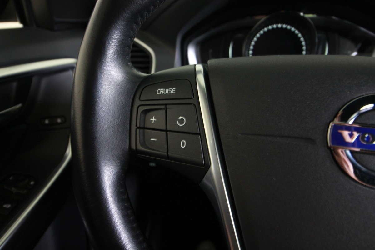 Volvo XC60 2,0 D4 190 Summum aut.