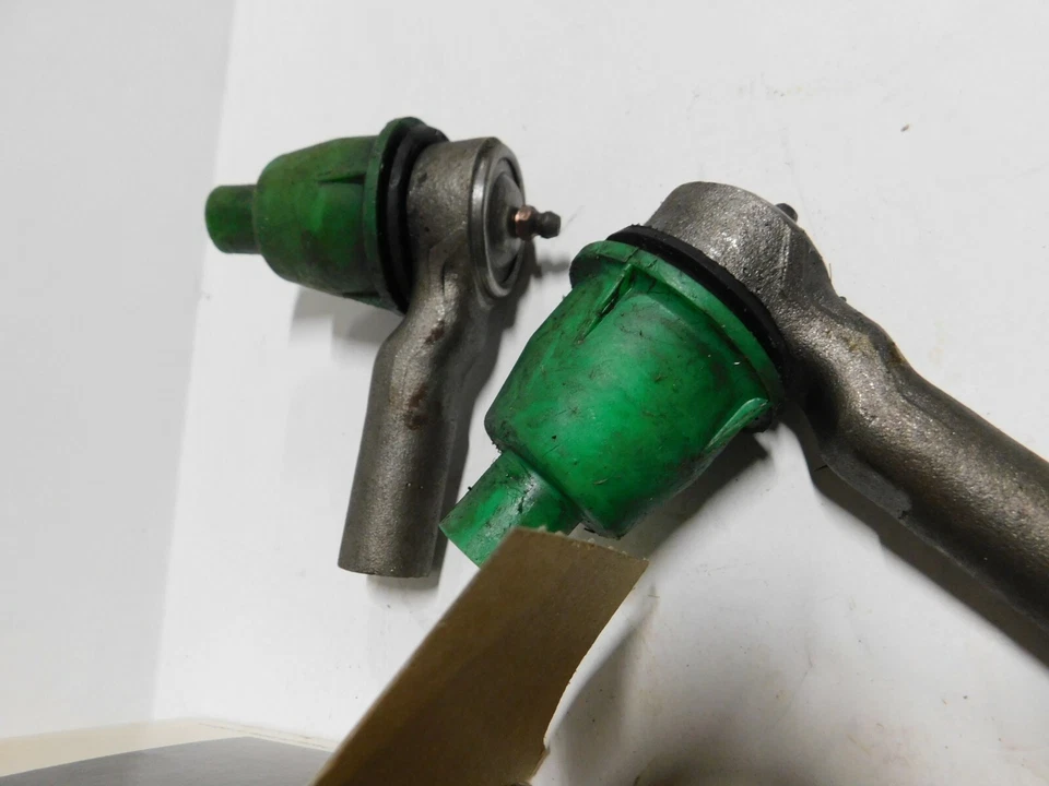 7819390 1976 -1987 CHEVROLET CHEVETTE PONTIAC T1000 GM SAGINAW TIE ROD END - Image 2 of 2