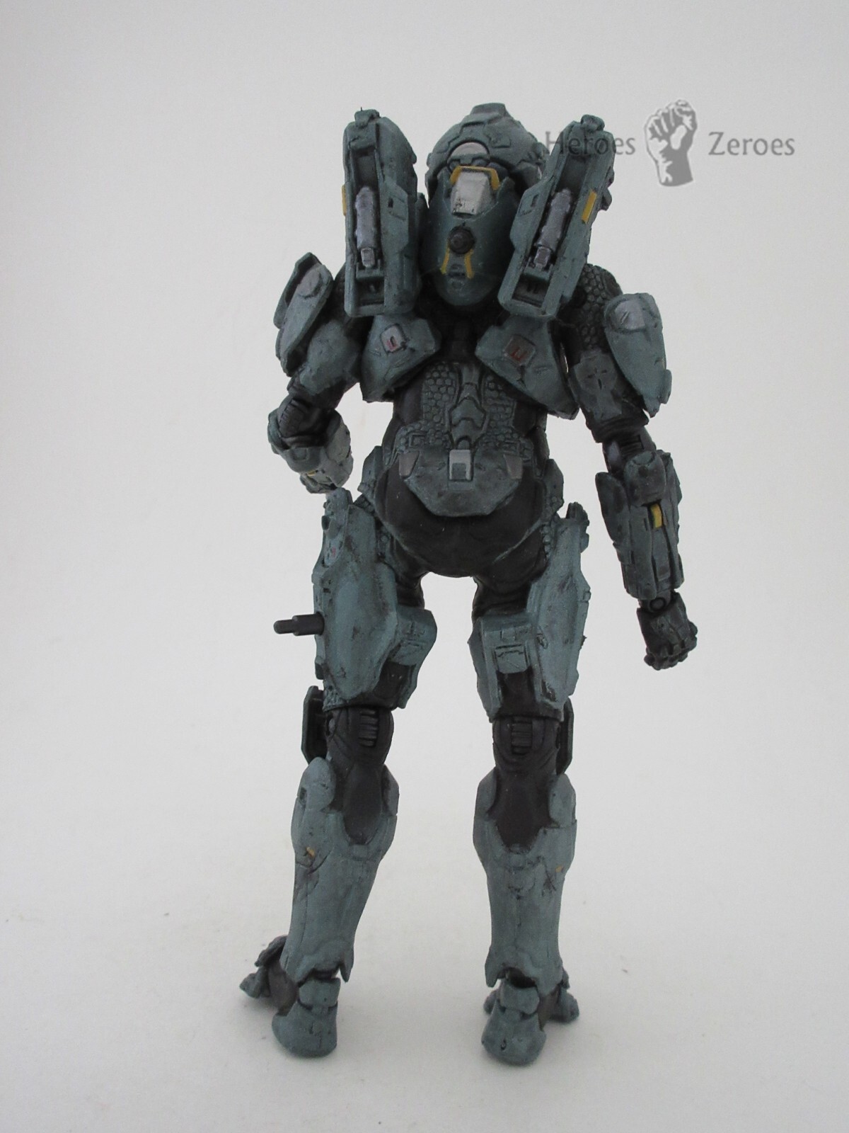 McFarlane Toys Halo 5 SPARTAN FRED 5-inch Action Figure with M6D Pistol
