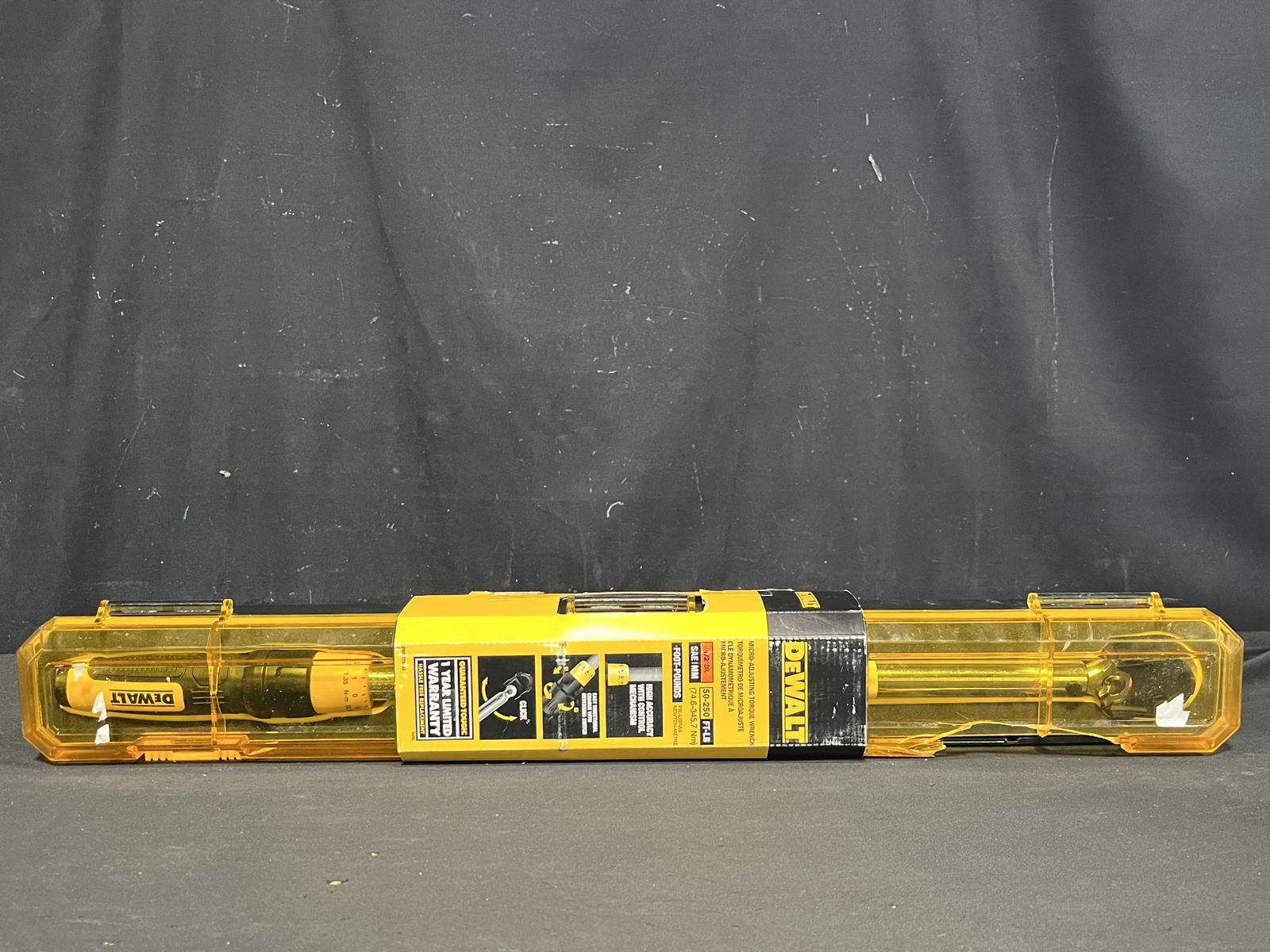 DeWalt DWMT75462 1/2" Heavy Duty BiMaterial Micrometer Torque Wrench