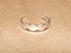 Vintage Petite Sterling Silver Wavy Wave Style Toe Ring 2 grams sz 6