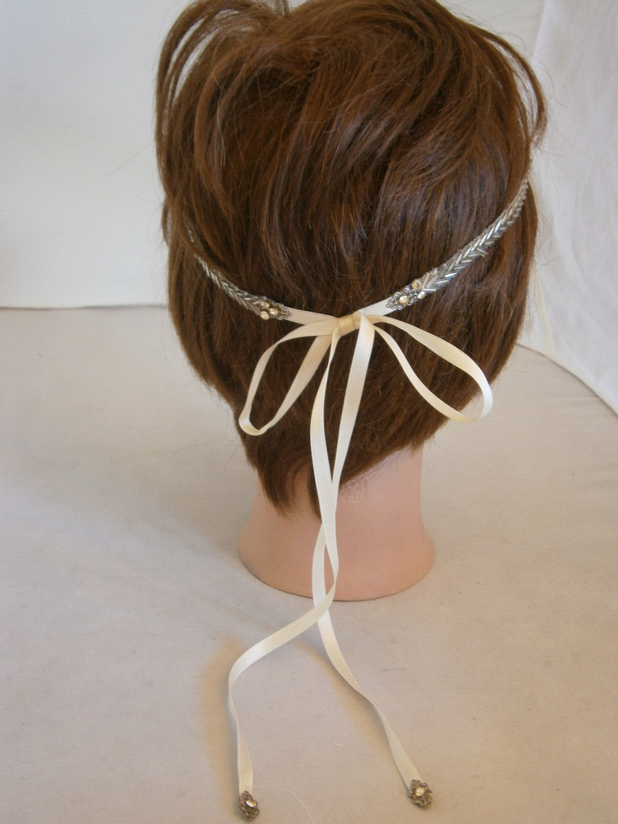 Bridal headpiece handmade by Sara Gabriel Sara Gabriel Bridal Headpieces & Hair Accessories | Short Veils main image 2