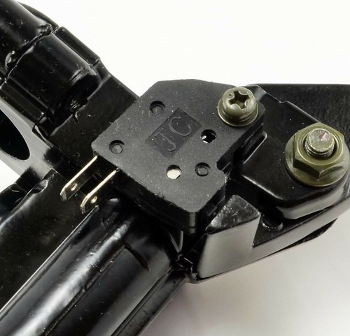 New Brake Master Cylinder For SUZUKI GS500/650/700/750/850 - Picture 3 of 4