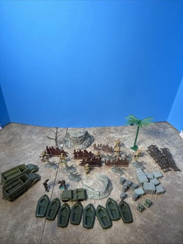 MARX MINIATURE BATTLEGROUND PLAYSET Sands Of IWO JIMA  Lot B