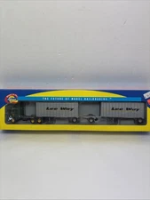 HO Athearn 91140 Lee Way Freightliner Tractor Cab & Two 28’ Wedge Trailers Truck