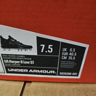 Under Armour UA Harper 8 Low ST Metal Baseball Cleats  display picture 3