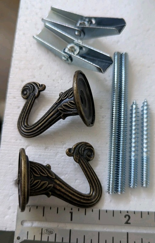 Set Of 2 Matching Ornate Victorian Style Screw In Hooks, antiqued Brass Finish 