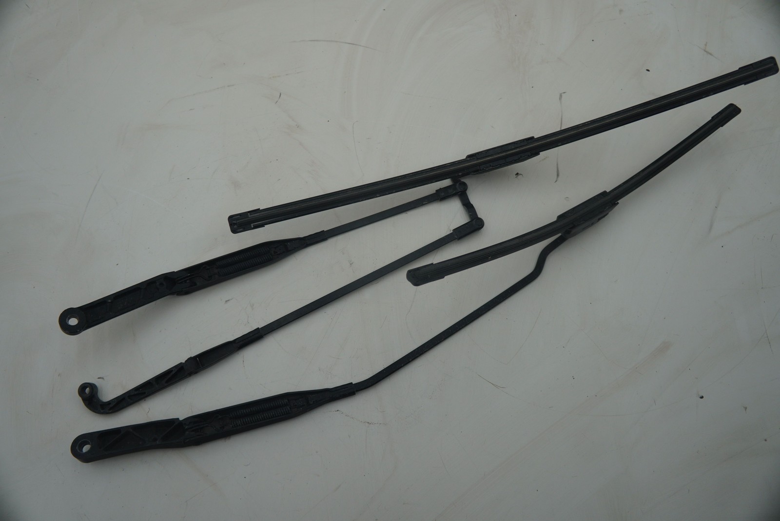 Set 2 Front Left Right Windshield Wiper Arm Blade 65409200 OEM Ferrari 360 2004