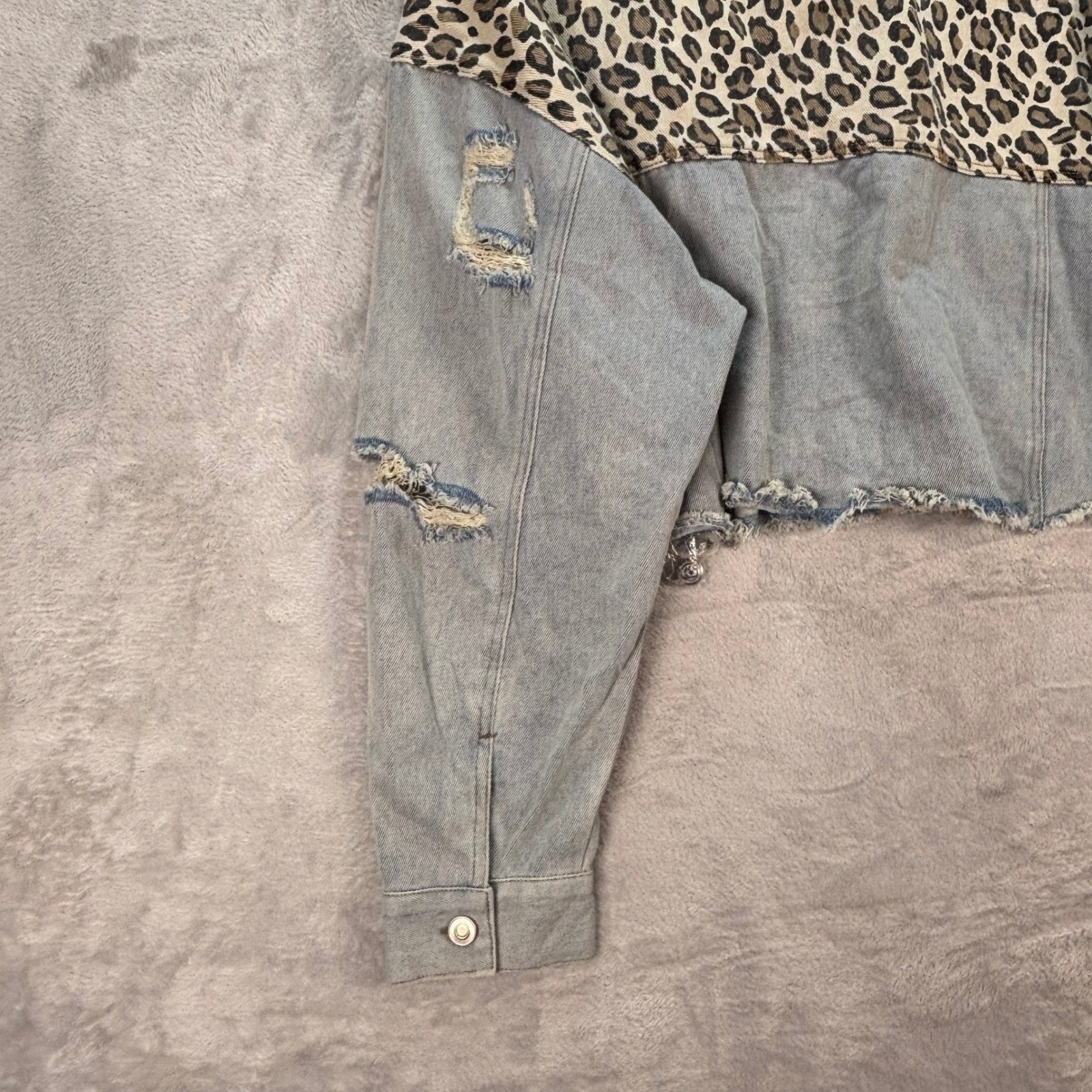 Entro Women's Leopard Patchwork Cropped Denim Jac… - image 9