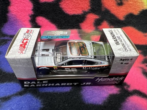 Dale Earnhardt Jr. #88 Nationwide Grey Ghost 2017 SS 1:64 Diecast - Picture 2 of 5
