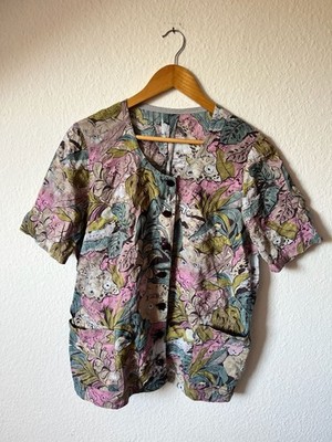 Vintage 90s Africa Map and Tropical Leaf Print Short Sleeve Shirt