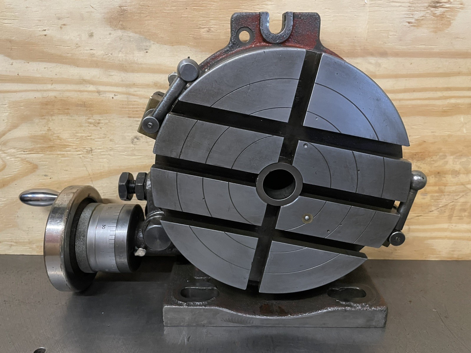 NEWS / YUASA 8" HORIZONTAL / VERTICAL ROTARY TABLE